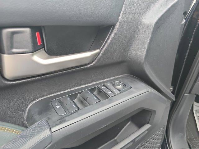 2025 Toyota Tacoma 4WD 4WD Trailhunter Hybrid Double Cab 5' Bed AT (Natl)