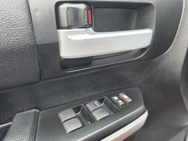 2017 Toyota Tundra 4WD 4WD SR5 CrewMax 5.5' Bed 5.7L (SE)