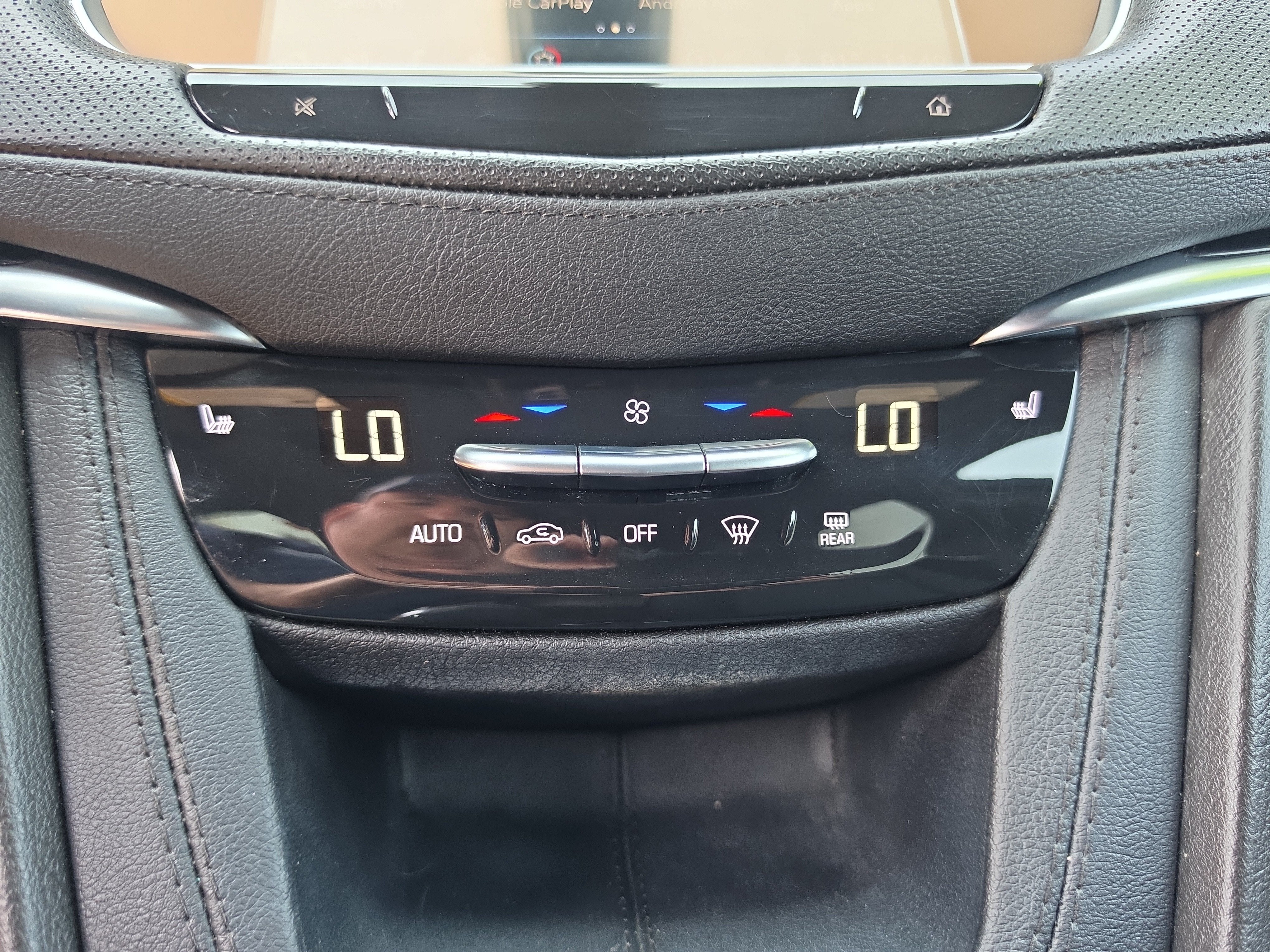 2024 Cadillac XT6 Luxury
