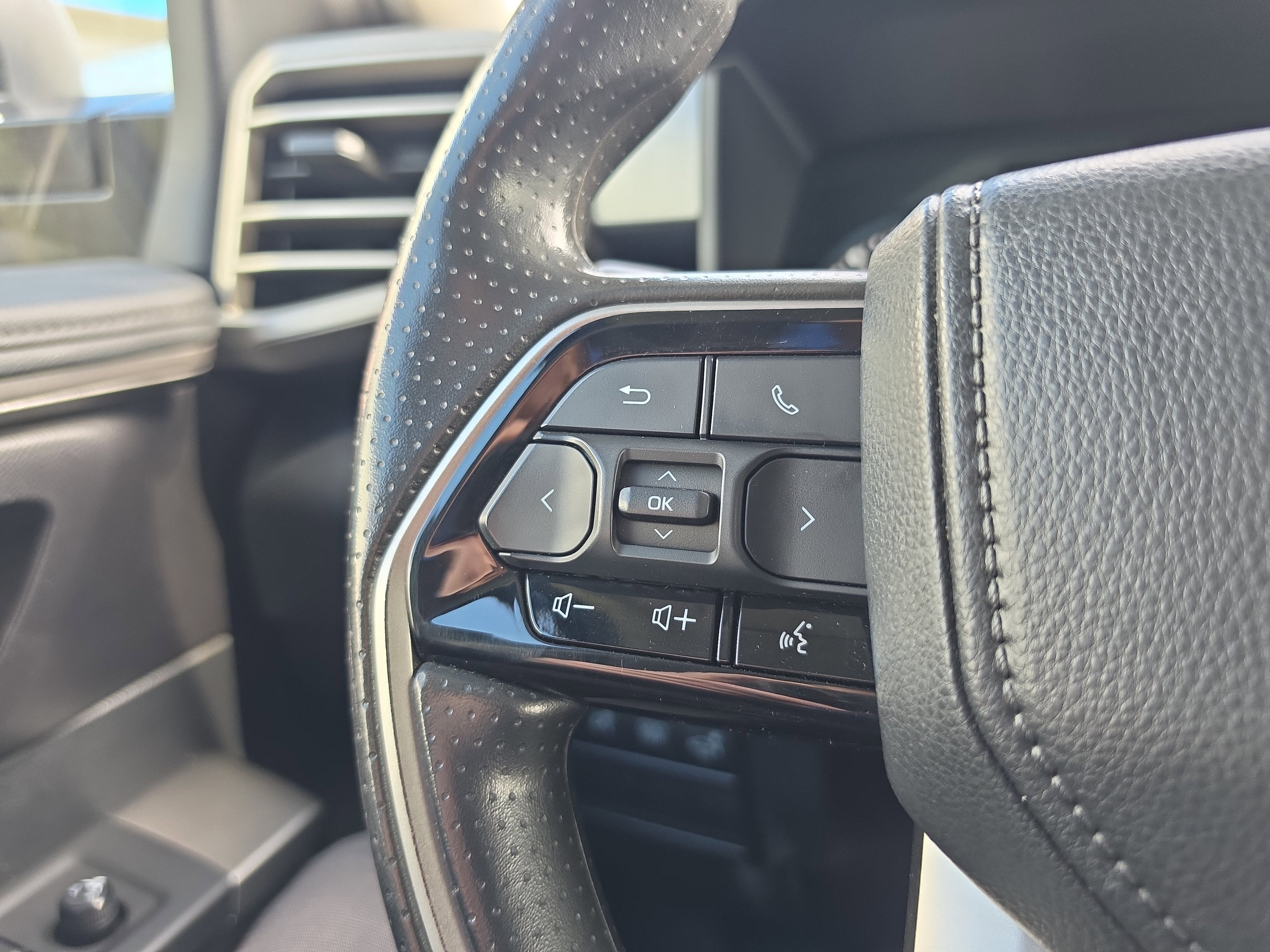 2023 Toyota Tundra 4WD SR5