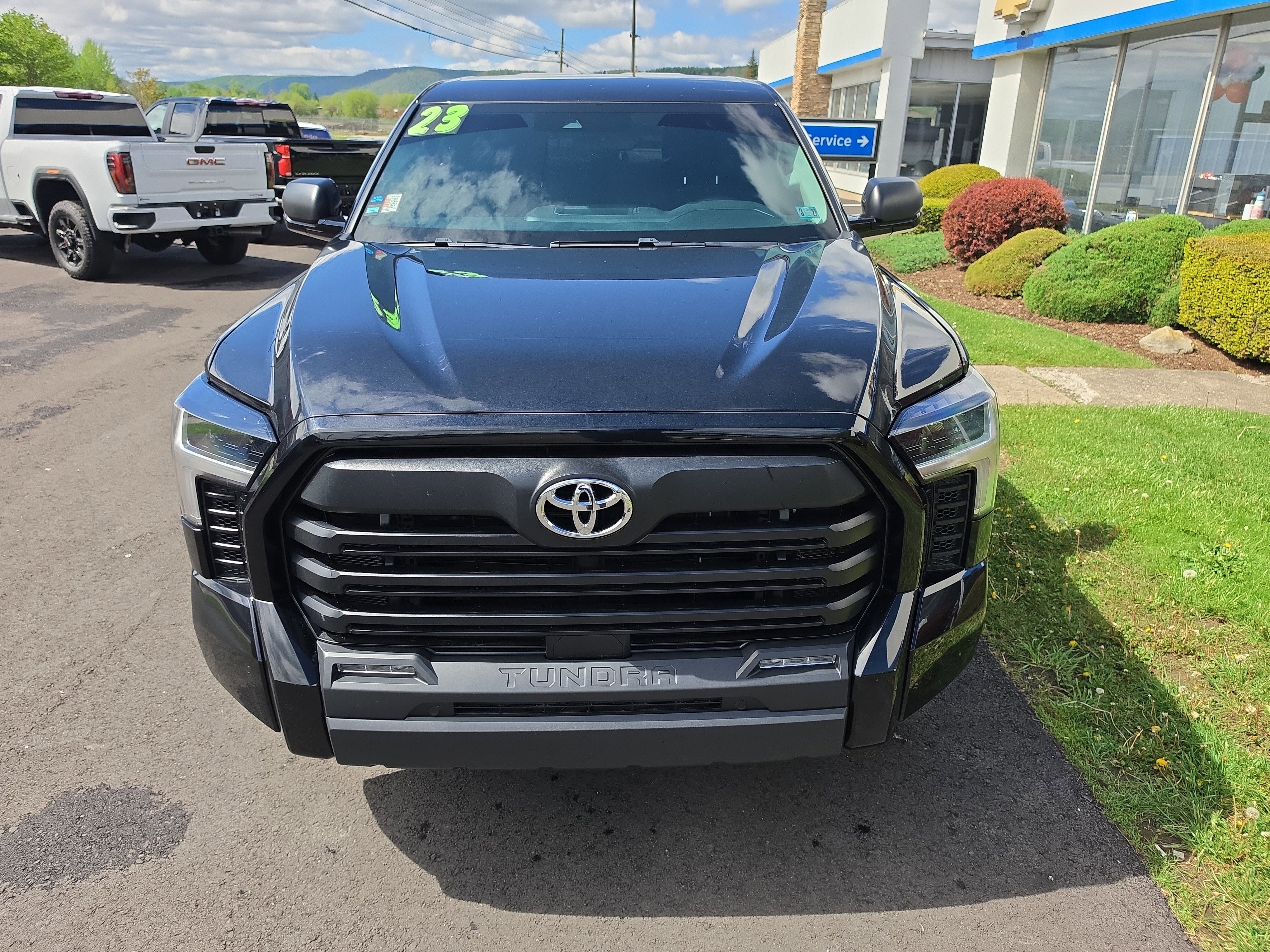 2023 Toyota Tundra 4WD SR5