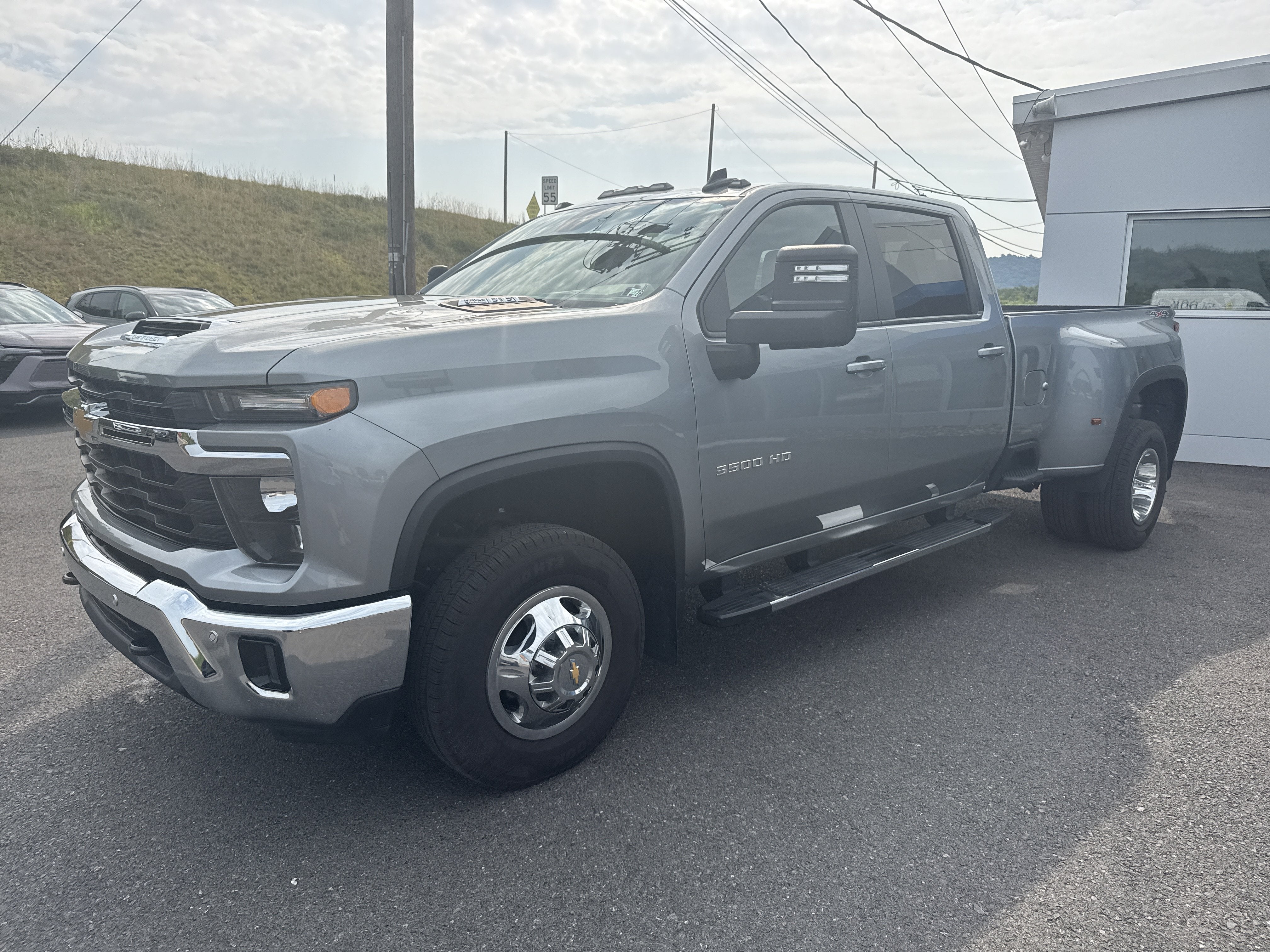 2025 Chevrolet Silverado 3500 HD LT DRW