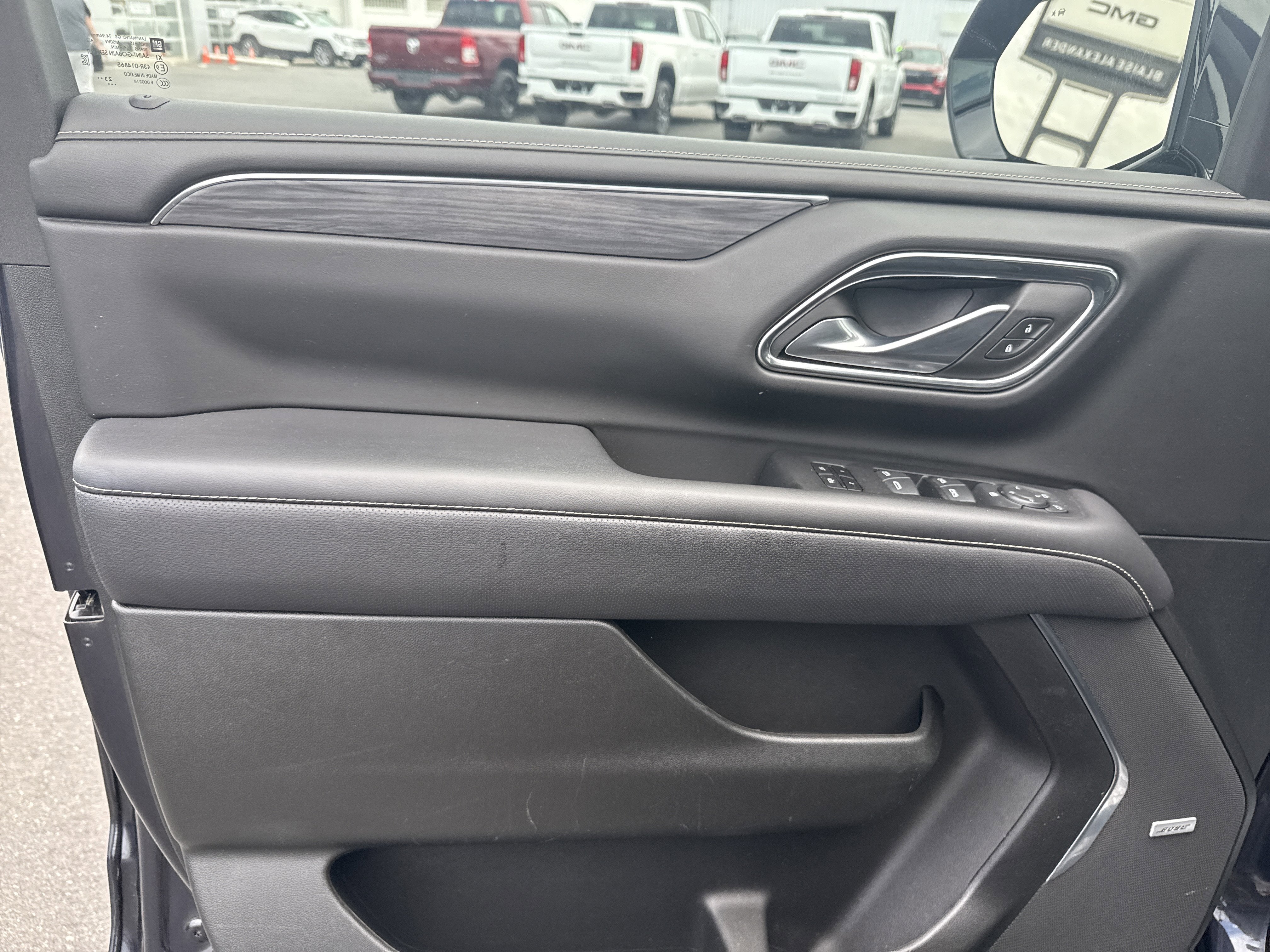 2024 GMC Yukon SLT