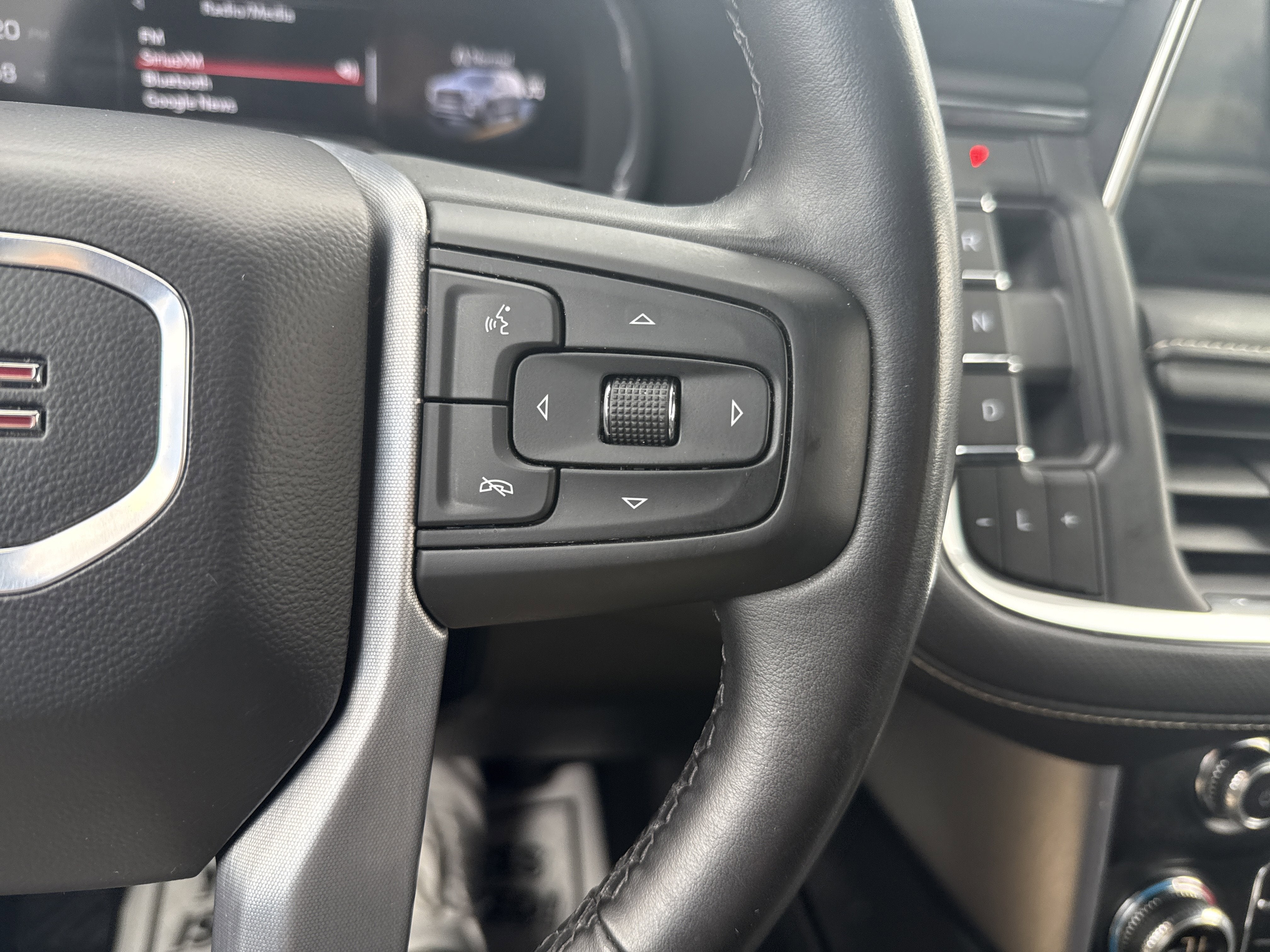 2024 GMC Yukon SLT