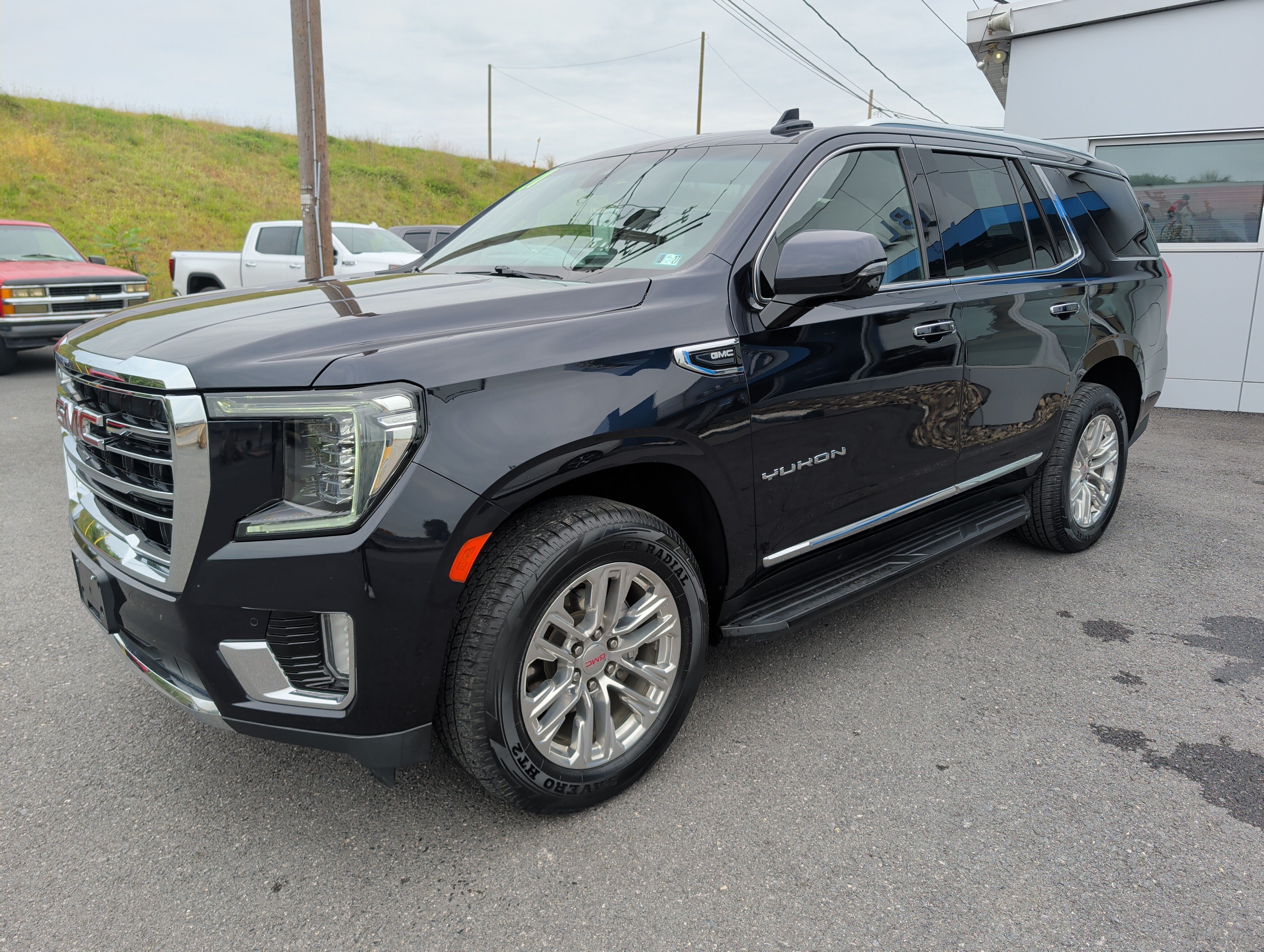 2021 GMC Yukon SLT