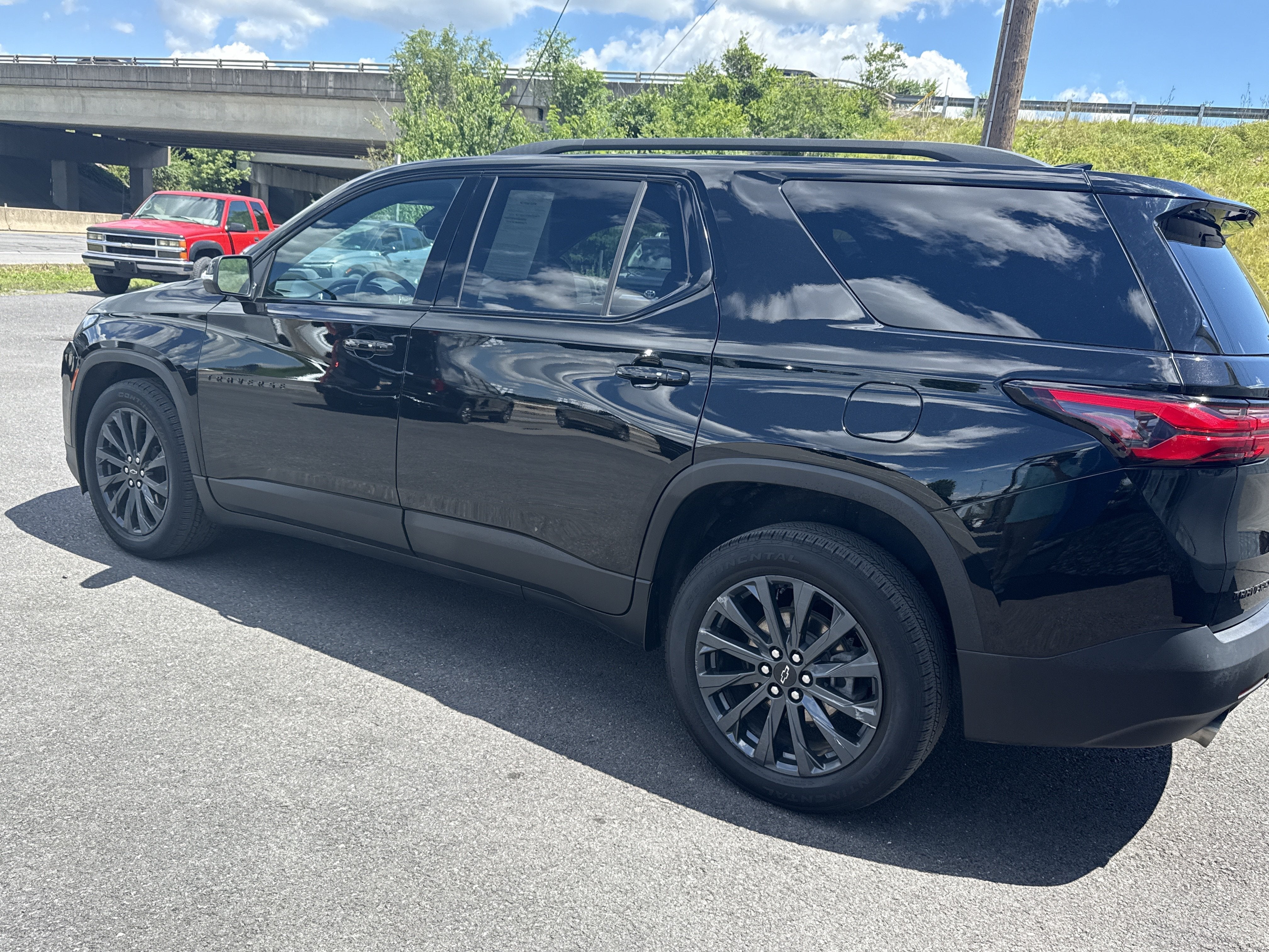 2023 Chevrolet Traverse RS