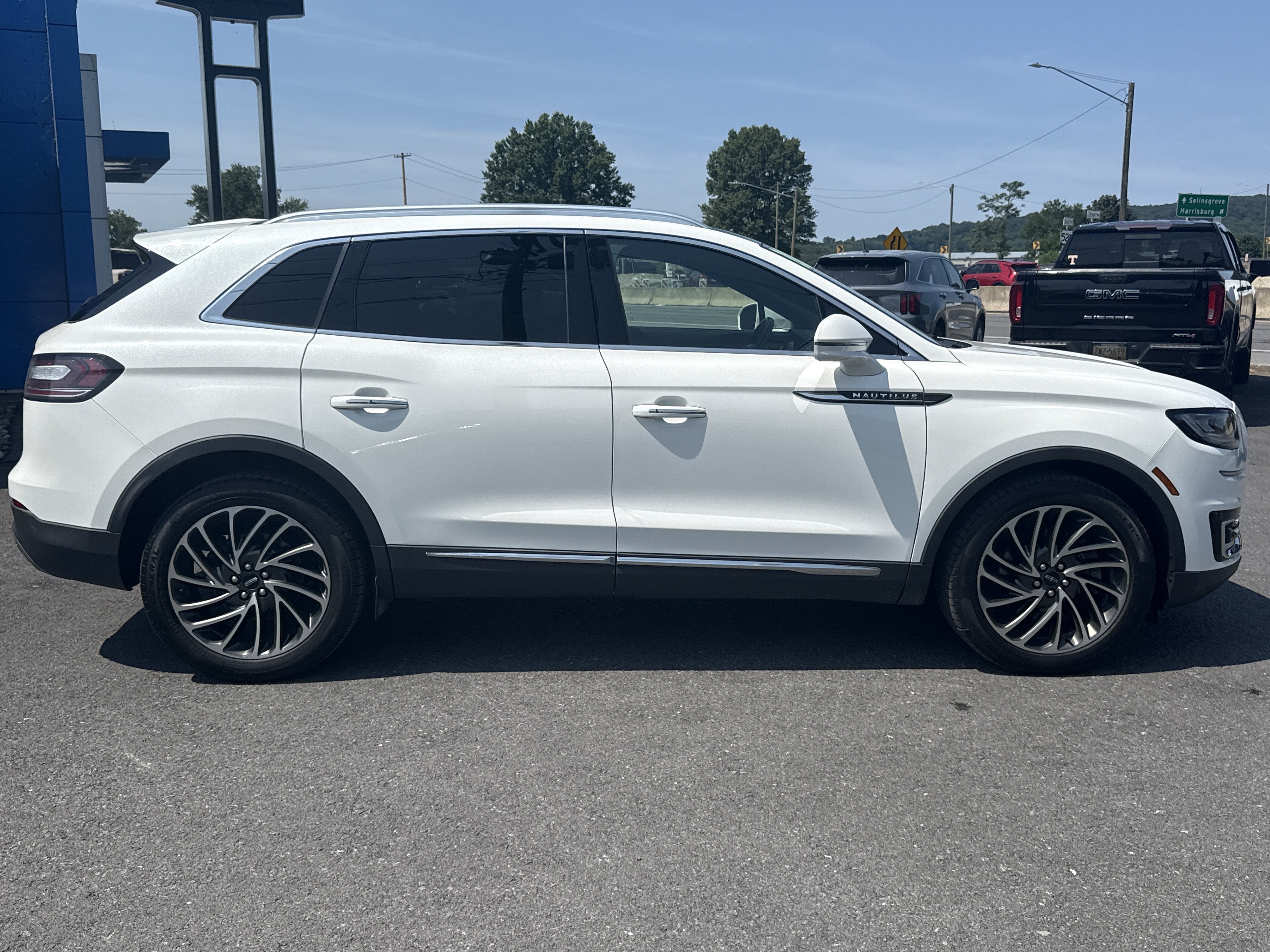 2020 Lincoln Nautilus Reserve
