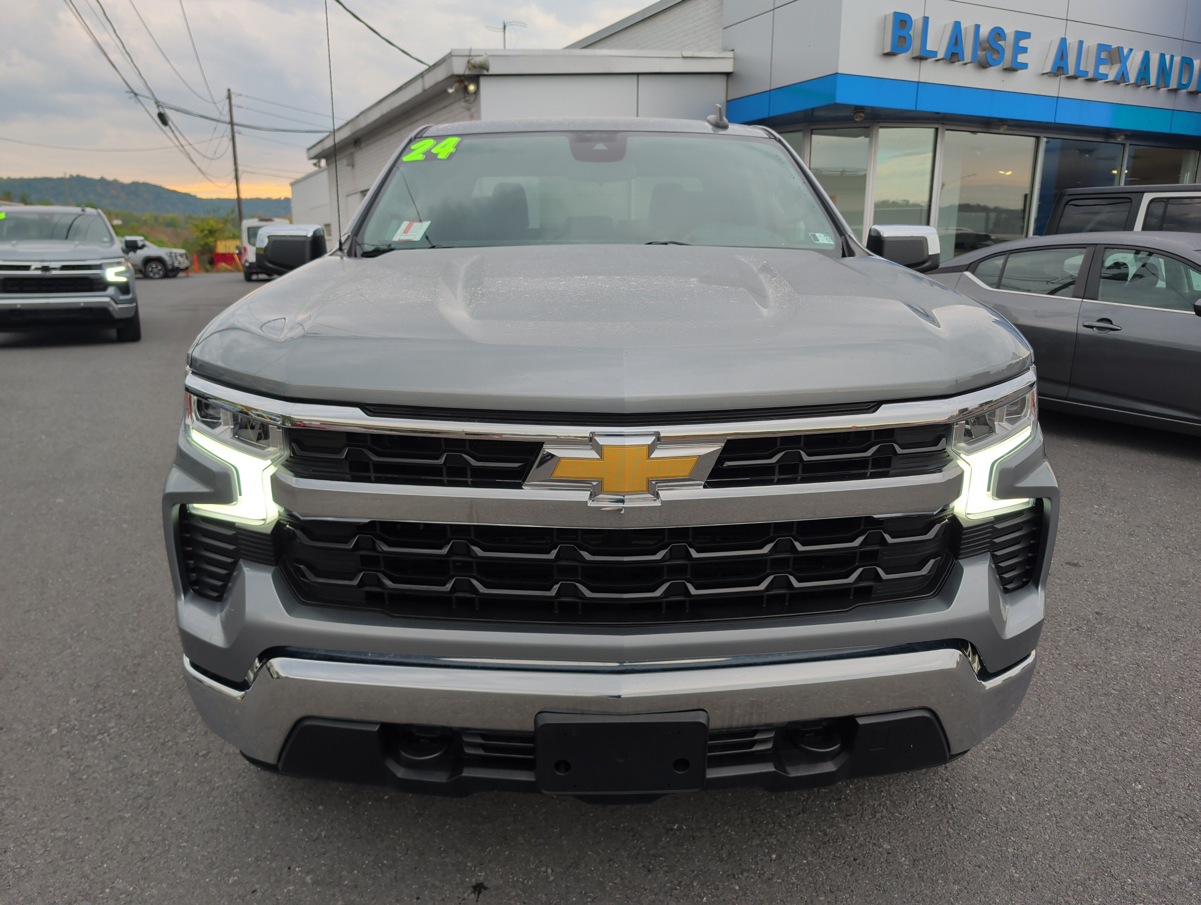 2024 Chevrolet Silverado 1500 LT (2FL)