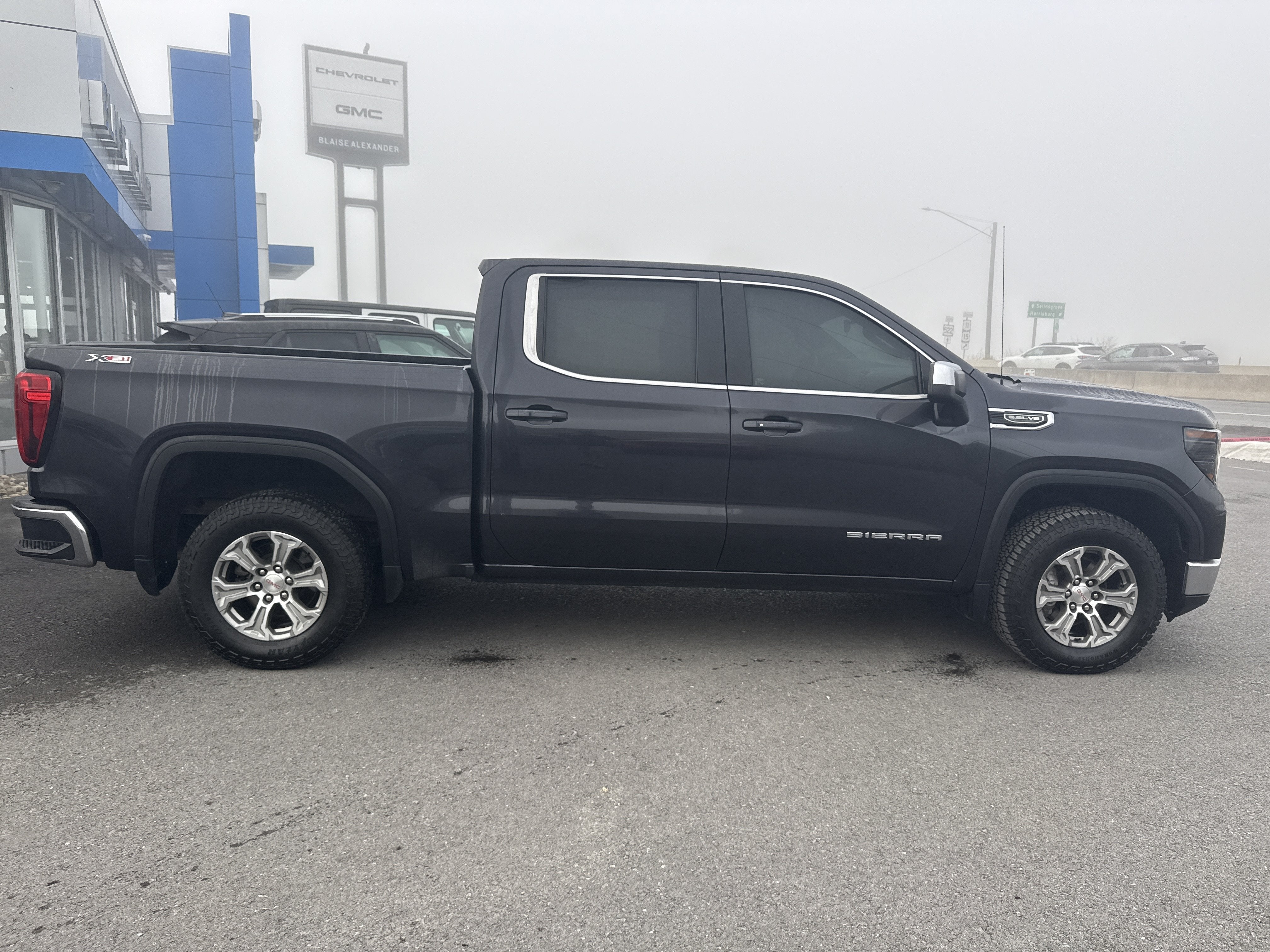 2022 GMC Sierra 1500 SLE