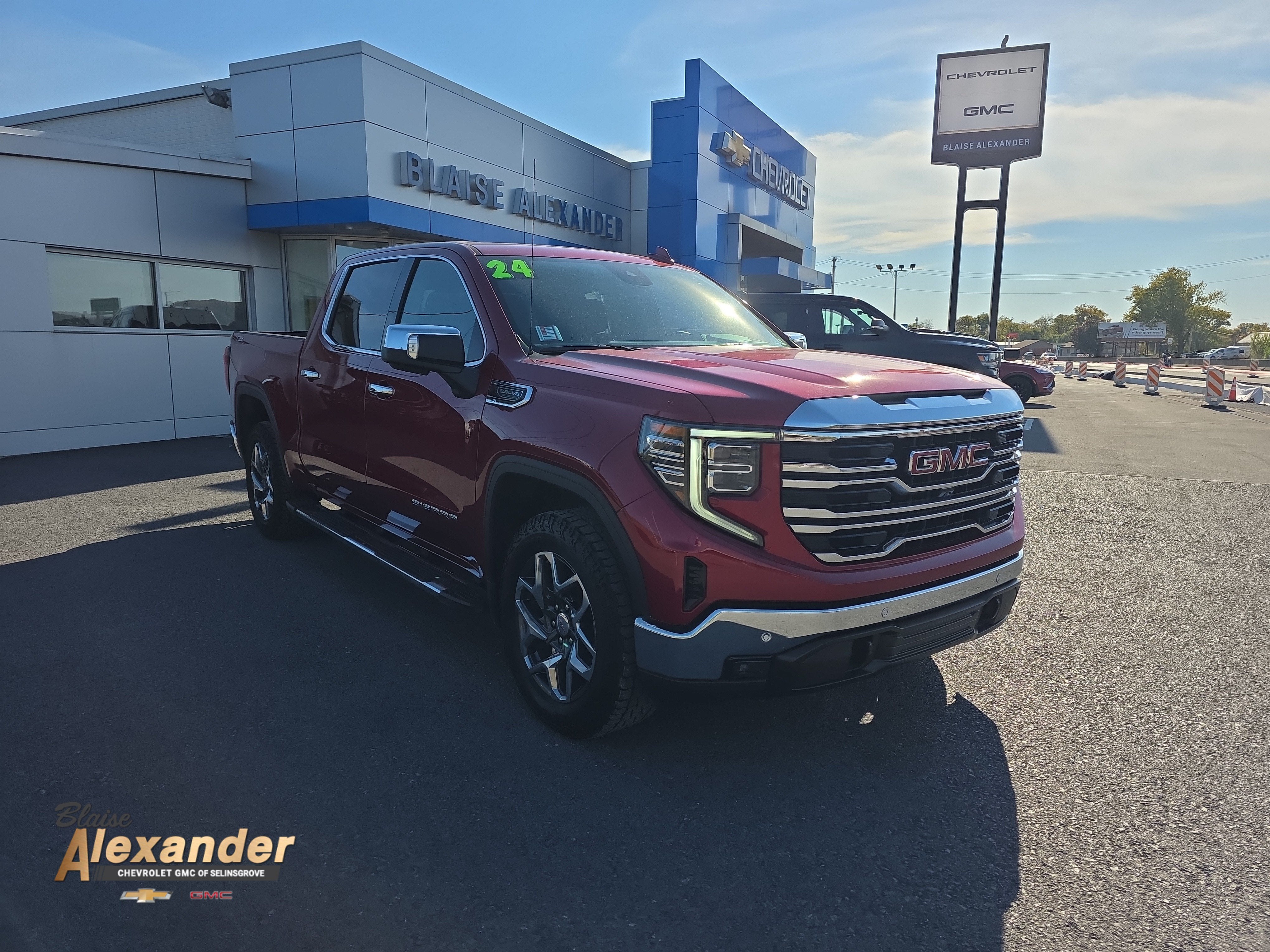 2024 GMC Sierra 1500 SLT