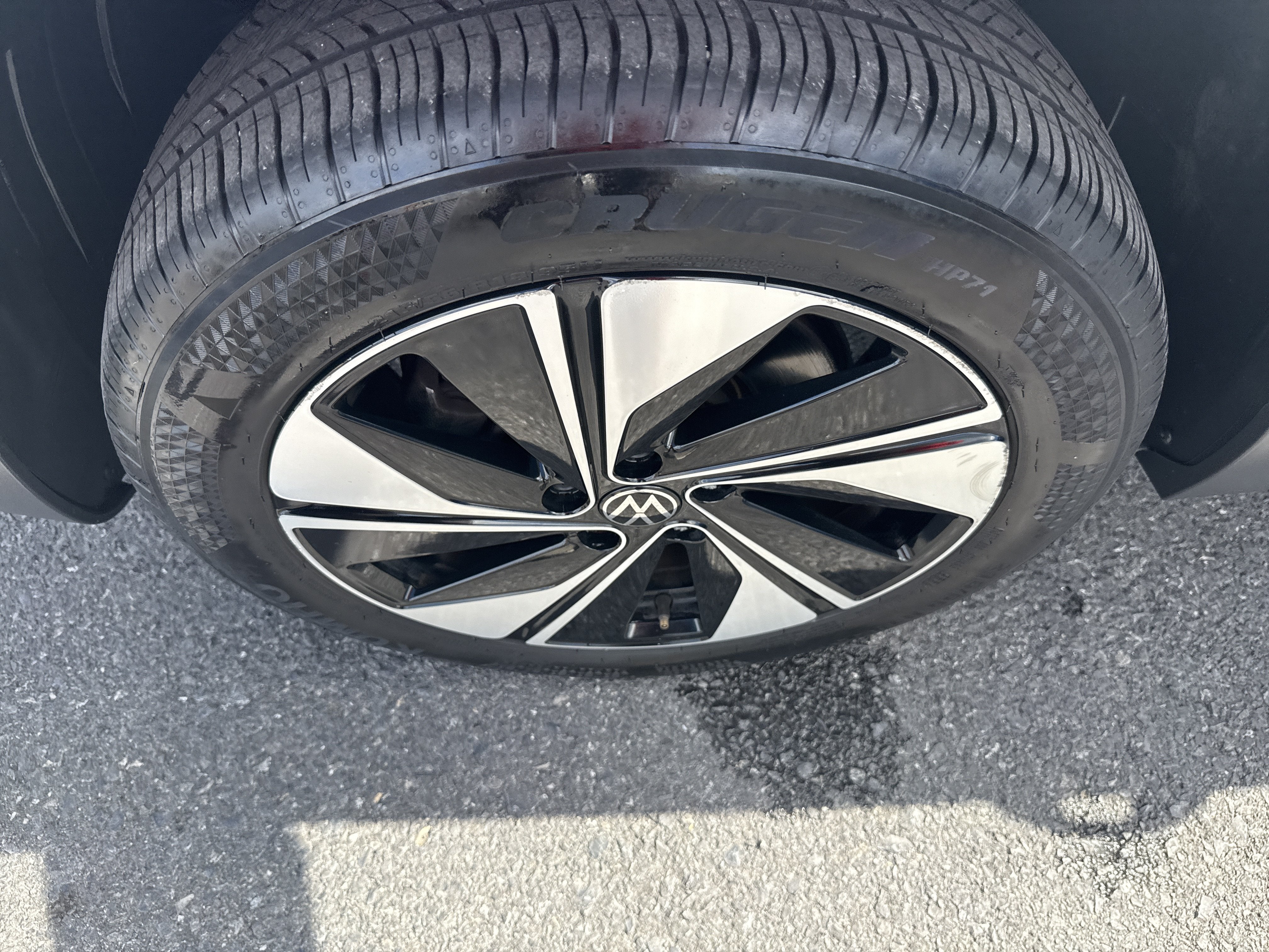 2025 Volkswagen Taos SE