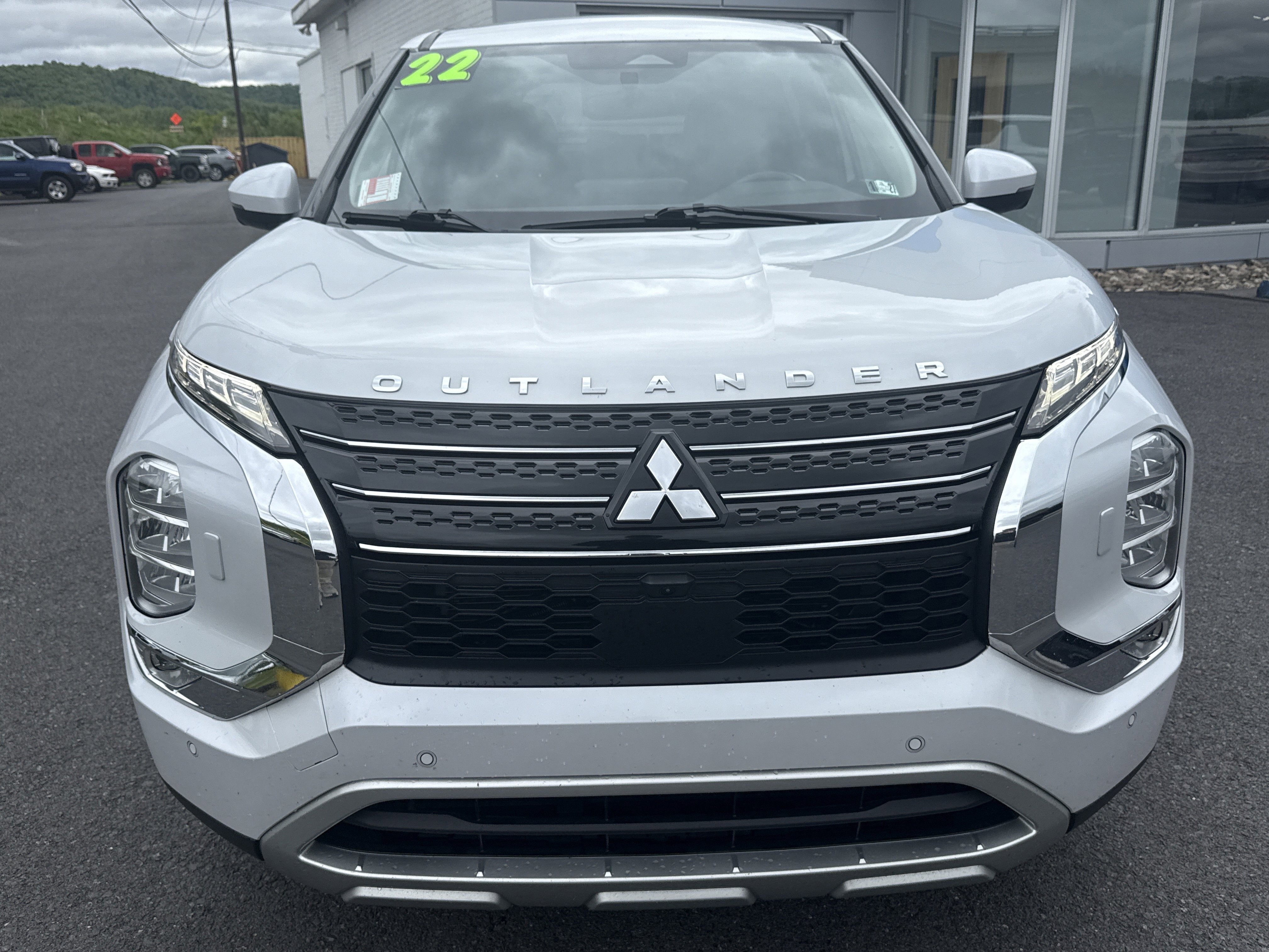 2022 Mitsubishi Outlander SE
